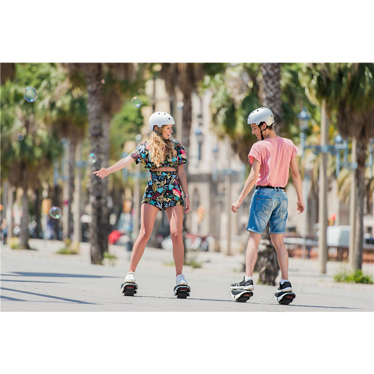 Segway: Ninebot W1 Drift E-Skates - Age 6+ image