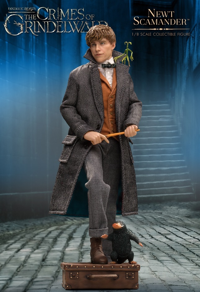 Fantastic Beasts 2: Newt Scamander - 1:8 Scale Articulated Figure image