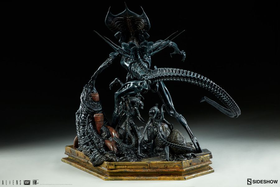Aliens: Xenomorph Queen - 19" Maquette Statue image