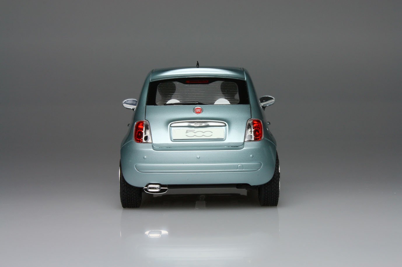 1/24 New Fiat 500 Model Kit at Mighty Ape NZ