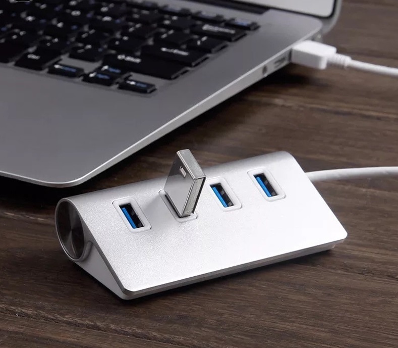 4-Port USB 3.0 Hub - Silver