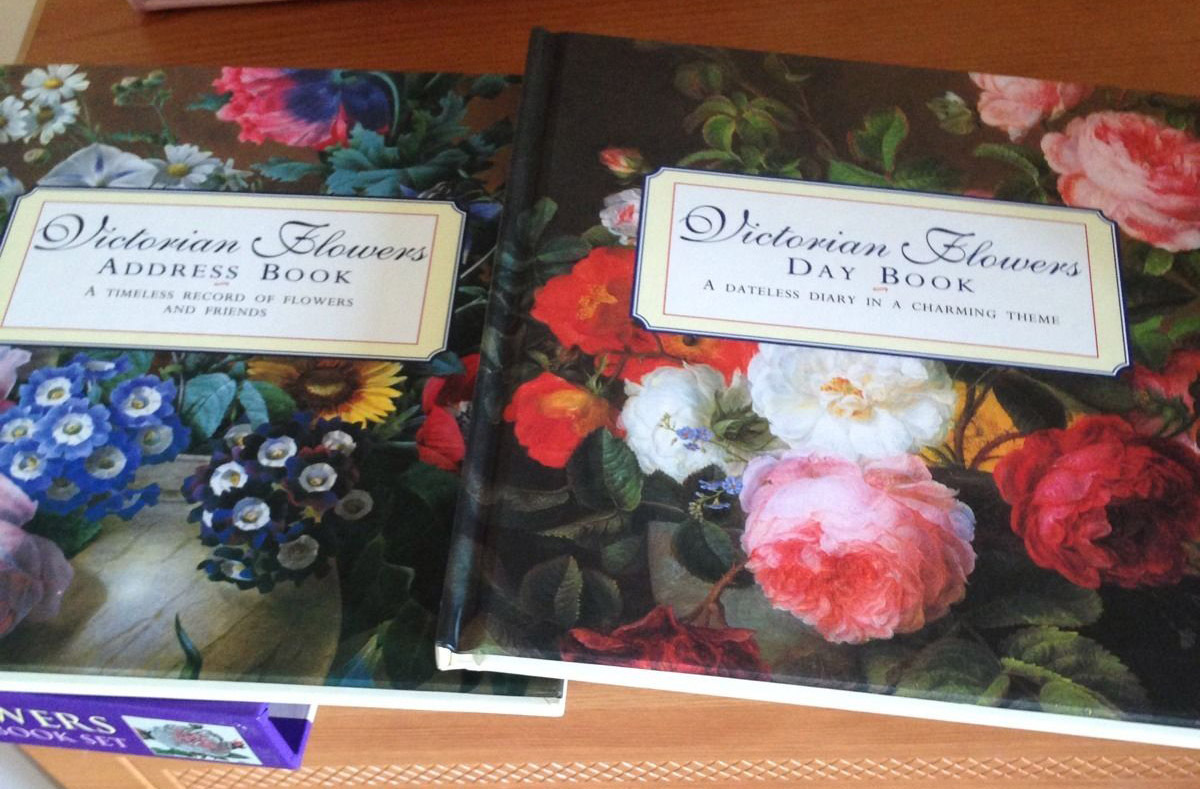 Heritage Flowers Address Book & Day Book Box Set image