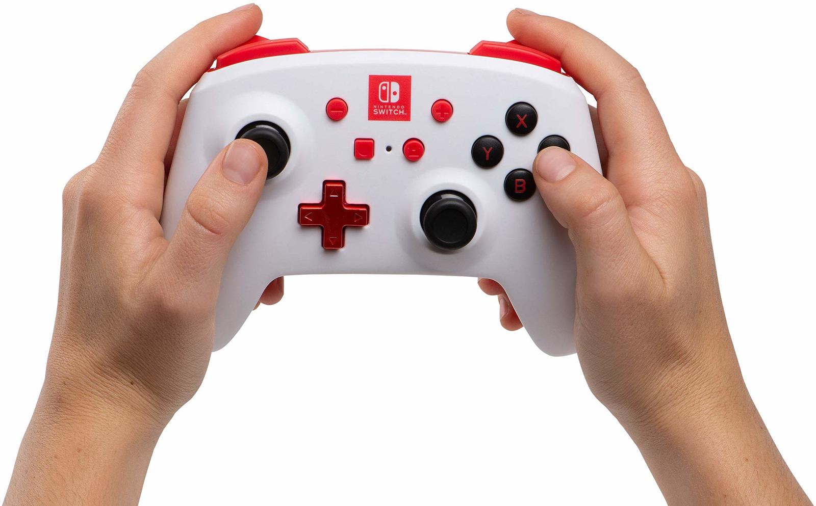 Nintendo Switch Wireless Controller - White on Switch