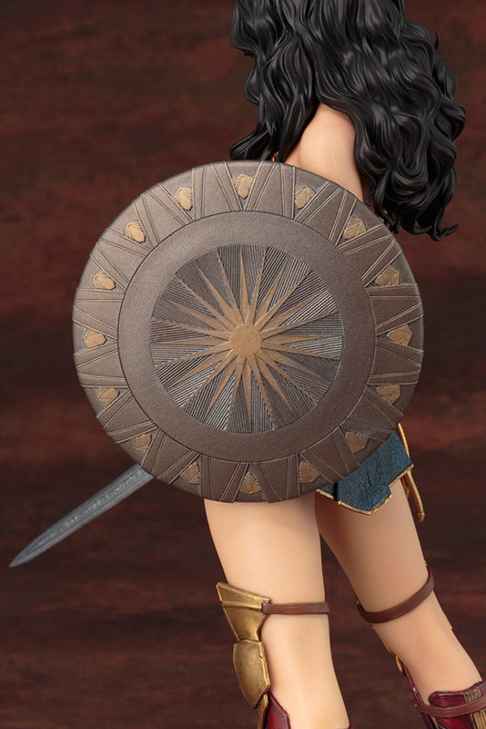 DC Comics: 1/6 Wonder Woman - Artfx+ Figure Set image