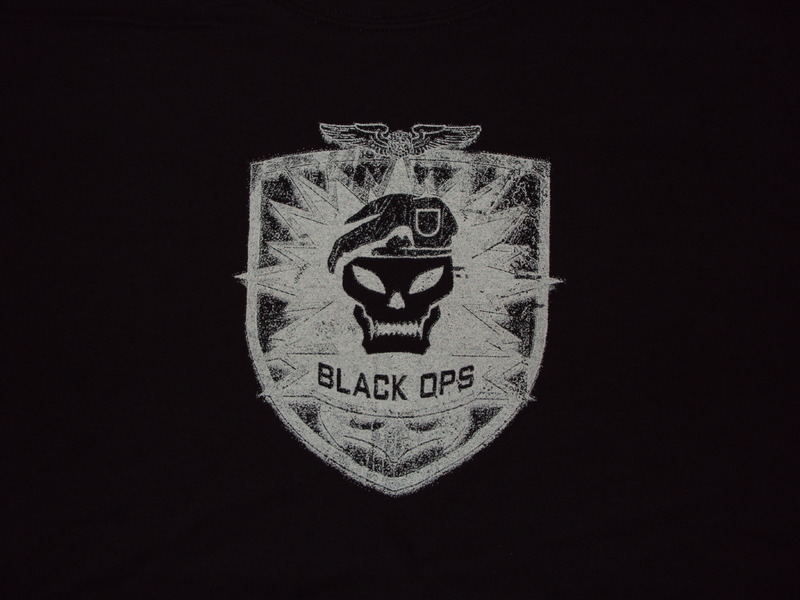 Call of Duty Black Ops T-Shirt - Large image