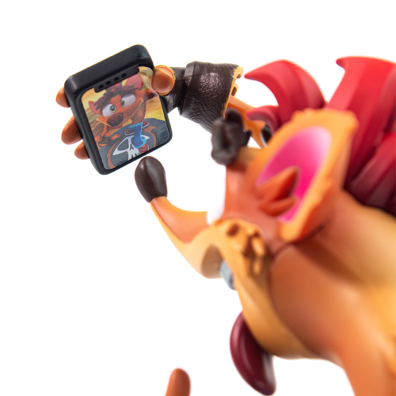 Crash Bandicoot 4: Crash (Selfie) - 7" Statue