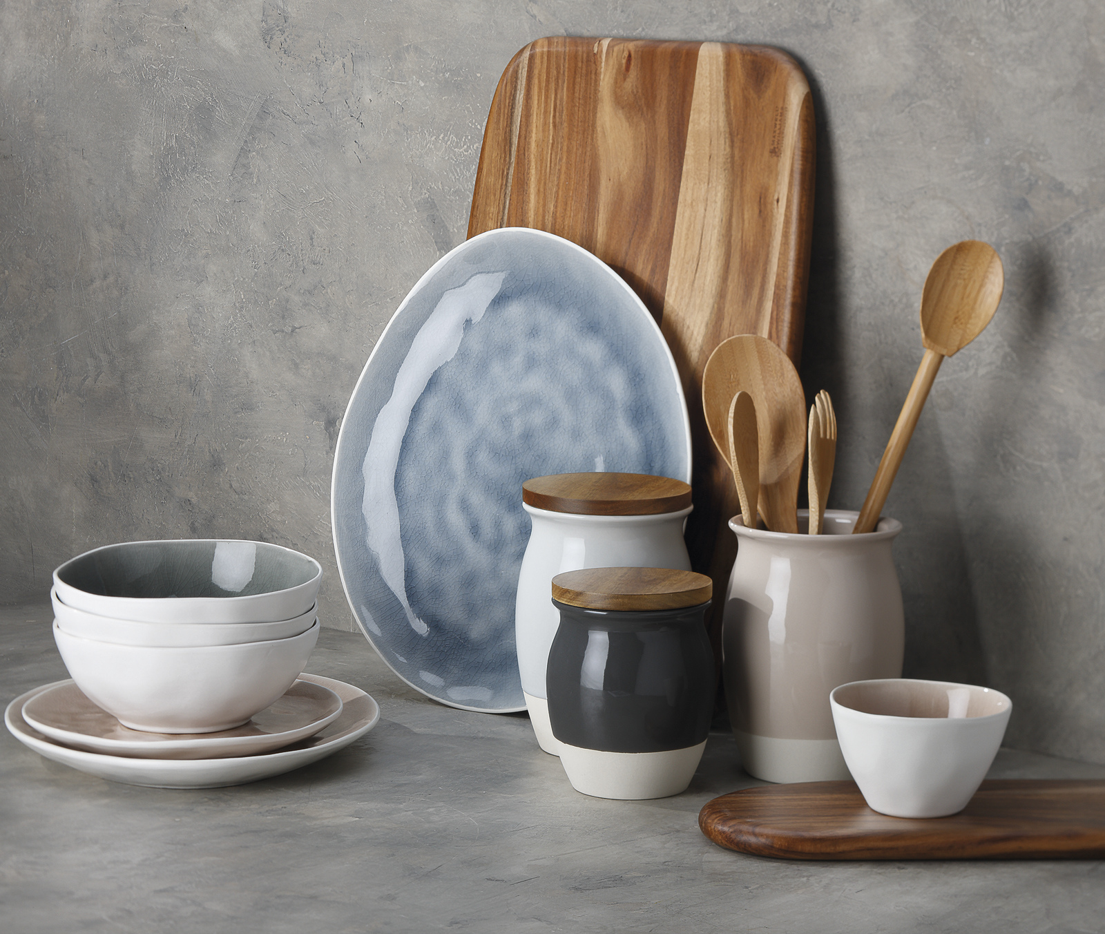 Maxwell & Williams Artisan Utensil Holder - Cloud Blue (12 x 17.5cm) image