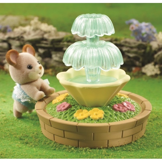 Sylvanian Families: Ornate Garden Bench & Fountain