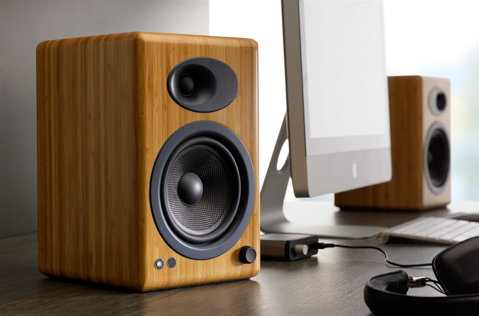 Audioengine P4 Passive Bookshelf Speakers (Pair) Solid Bamboo image