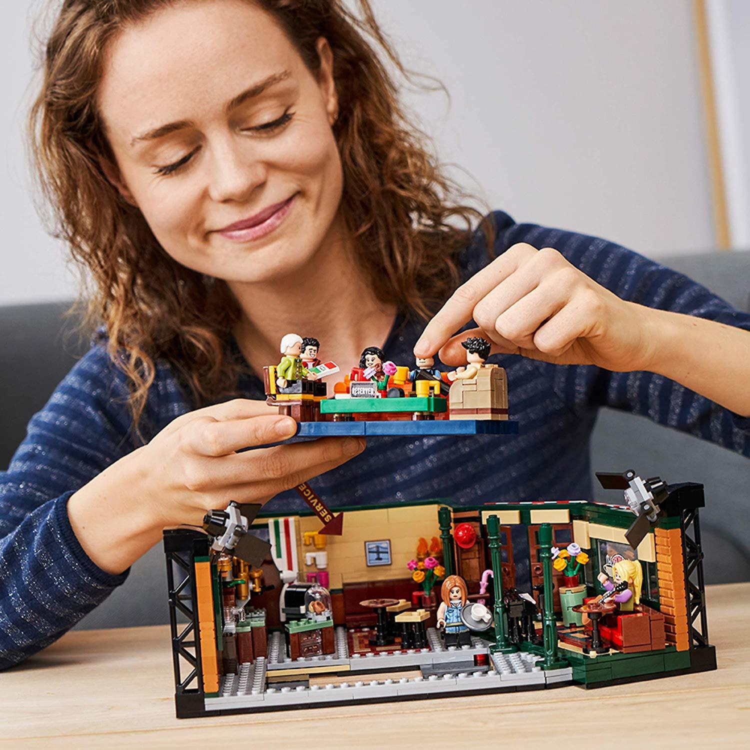 LEGO Ideas - Friends: Central Perk (21319) image