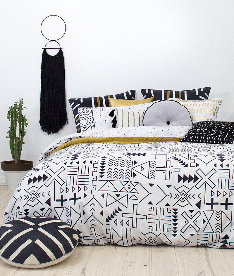 Bambury Queen Quilt Cover Set at Mighty Ape NZ