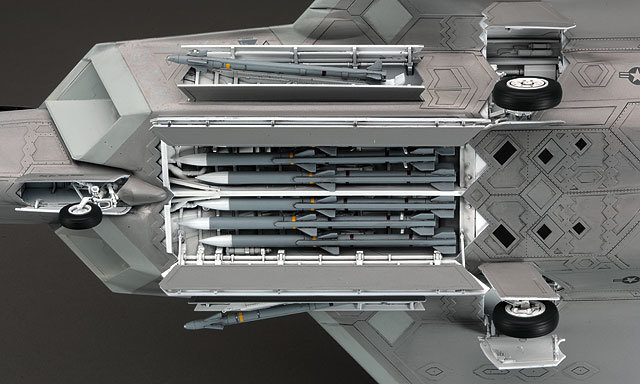 Hasegawa: 1/48 F-22A Raptor - Model Kit image