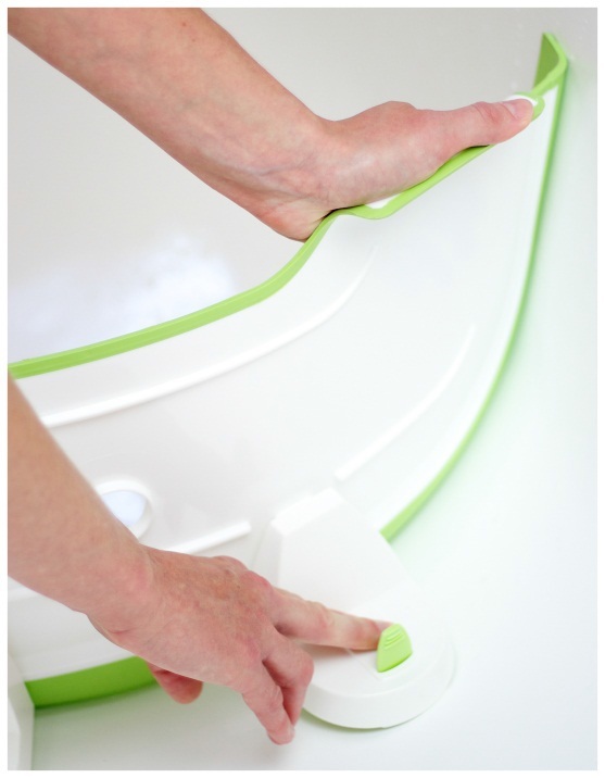 Buy BabyDam Bathwater Barrier Baby Bath Tub White/Green at Mighty Ape NZ