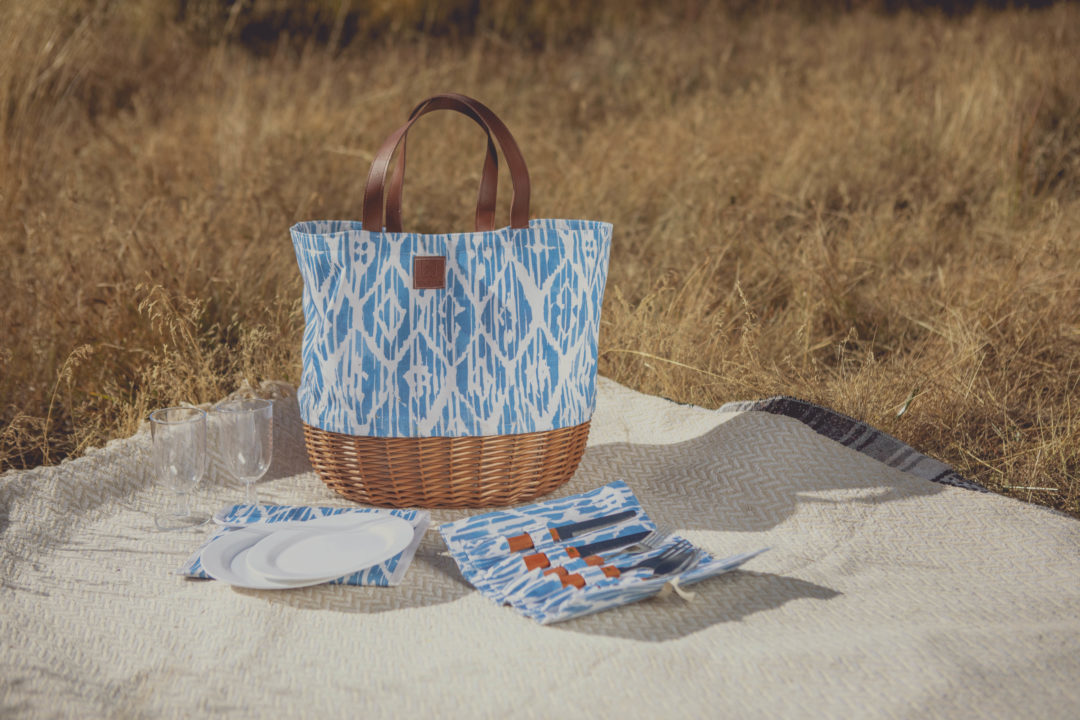 Picnic Time: Promenade Picnic Basket (Morrocan Watercolor)