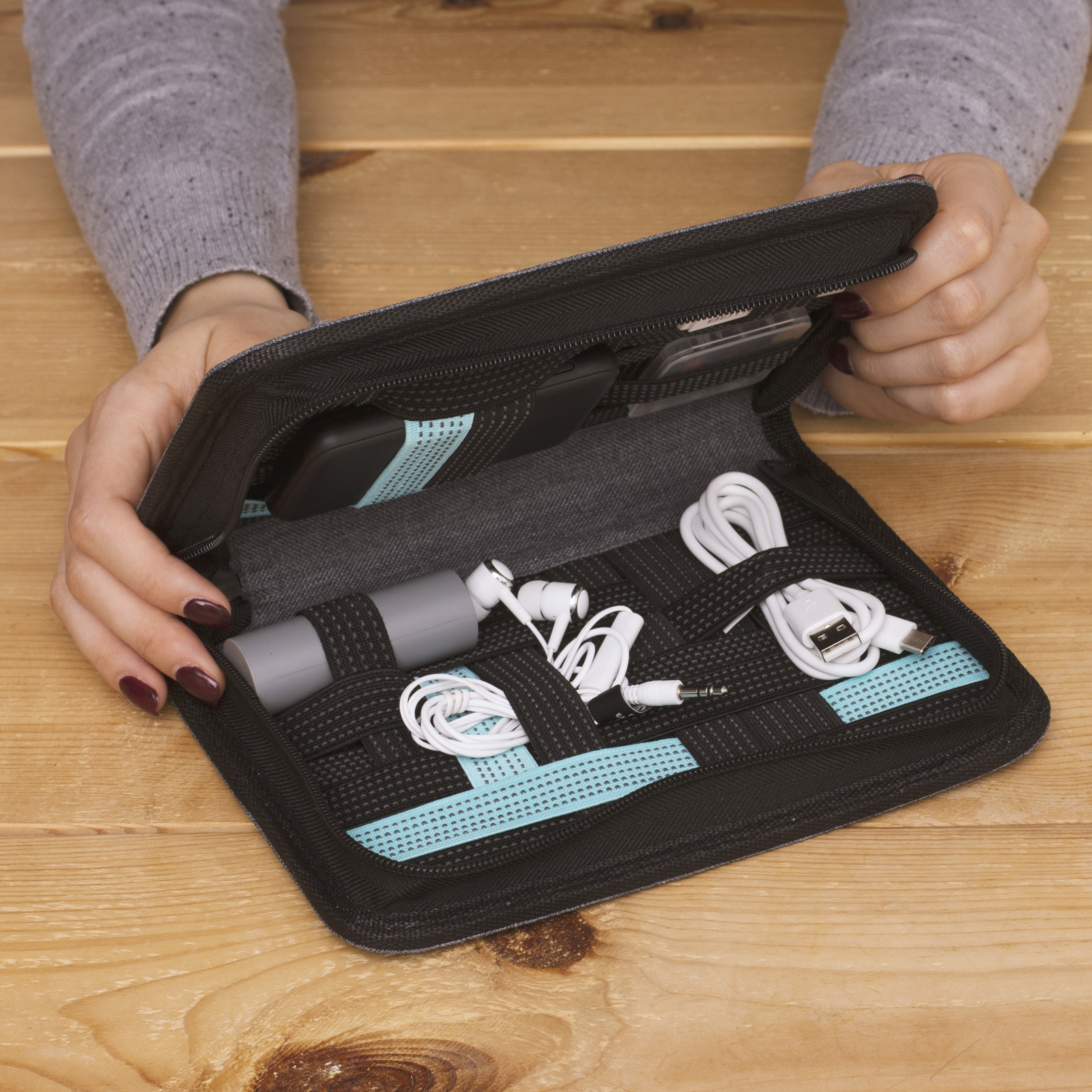 Thumbs Up! Travel Gadget Organiser at Mighty Ape NZ