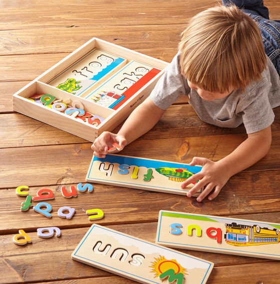 Melissa & Doug: Wooden See and Spell Puzzle