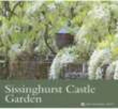 Sissinghurst Castle Garden on Paperback by National Trust