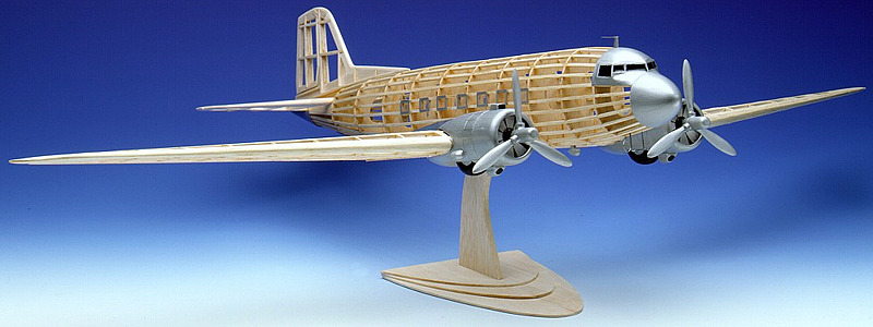 Douglas DC-3 1:32 Balsa Model Kit