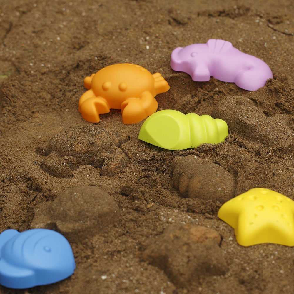 Hape: Sea Creatures Sand Moulds image