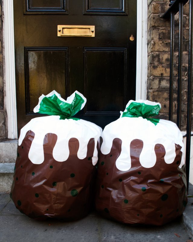 Suck UK Christmas Pudding Rubbish Bags (Pack of 12)