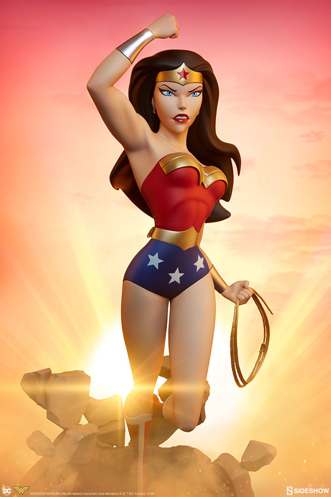 Wonder Woman (Animated) - 20" Premium Format Figure image