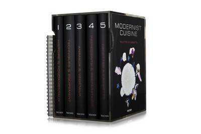 Modernist Cuisine (French) on Hardback by Nathan Myhrvold