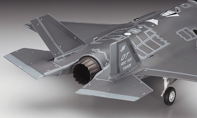 Hasegawa: 1/72 F-35A Lightning II - Model Kit image