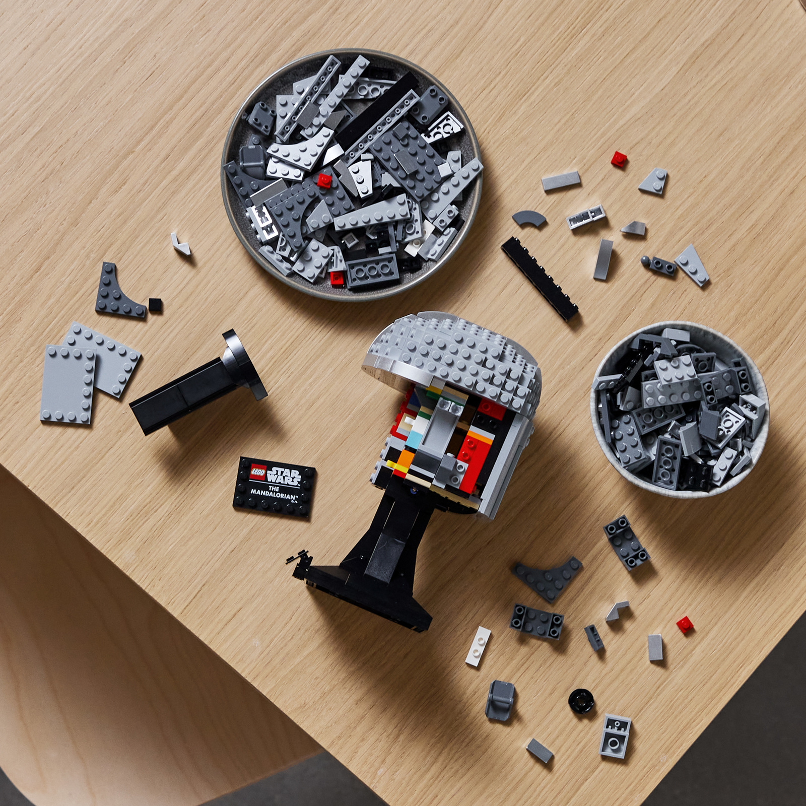 LEGO Star Wars: The Mandalorian Helmet - (75328) image