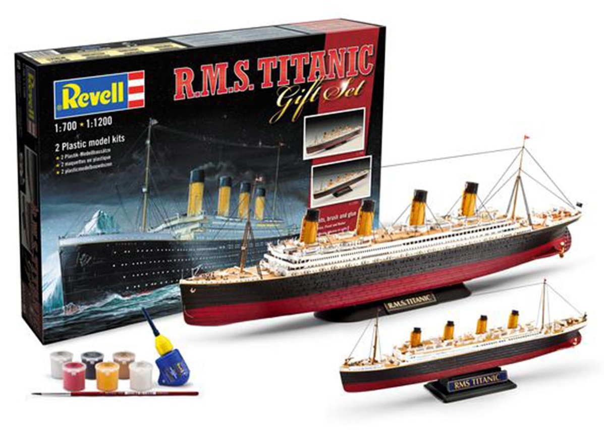 Revell R.M.S. Titanic GiftSet at Mighty Ape NZ
