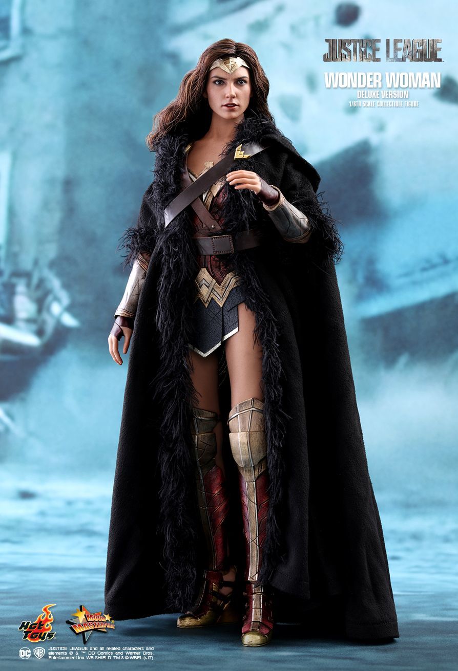 Justice League: Wonder Woman - 12" Deluxe Figure image