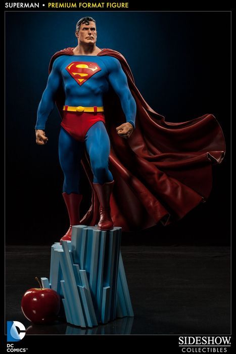 Superman Premium Format Figure