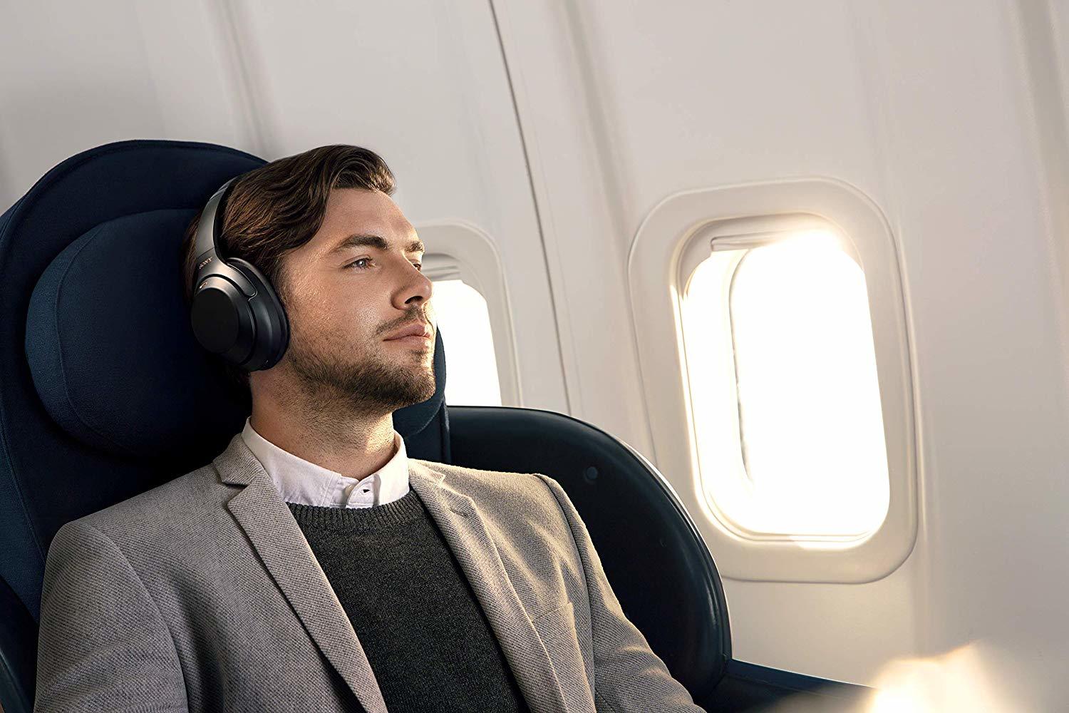 Sony WH-1000XM3 Bluetooth Headphones with Noise Cancelling - Black image