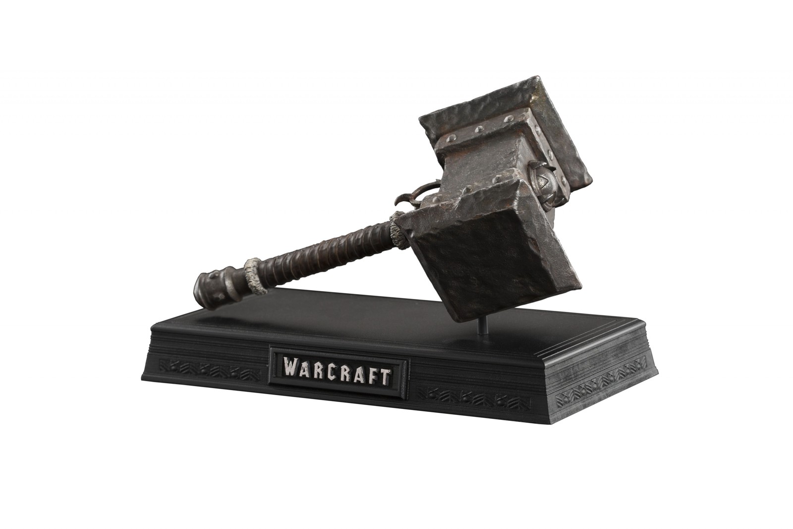 Warcraft Movie: Orgrim’s Doomhammer - 1:6 Scale Replica image