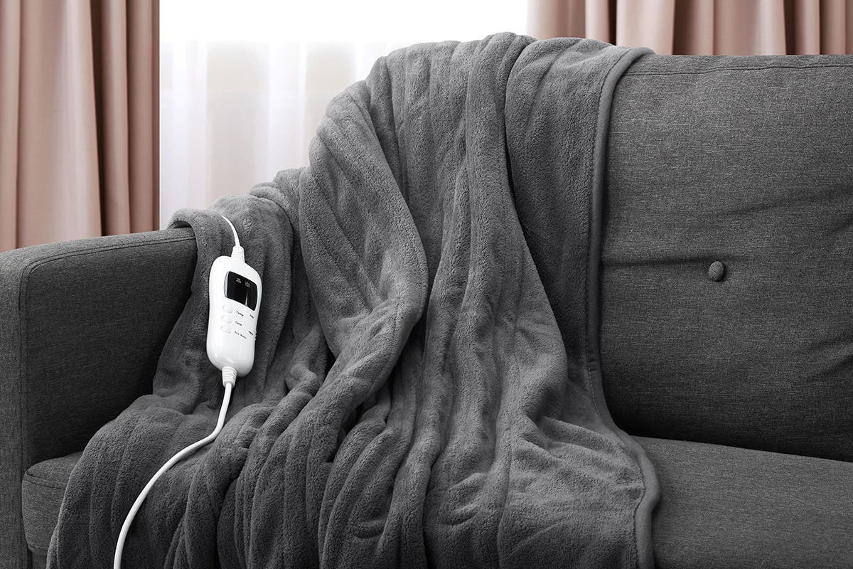 Ovela Washable Plush Electric Heated Throw Blanket (160cm x 130cm, Grey