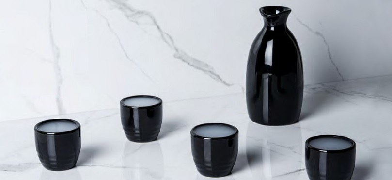 True: Moga 5-Piece Sake Set - Black image