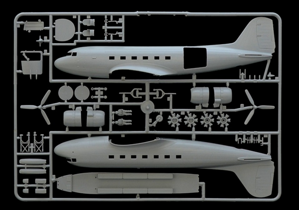 1/72 C-47 Skytrain (RNZAF Decals) - Model Kit image