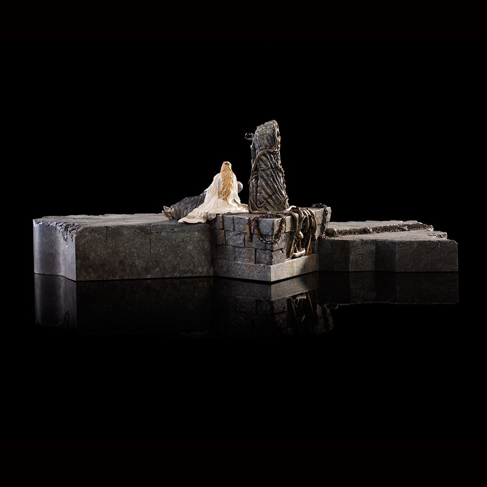 The Hobbit: Palantír Courtyard: Dol Guldur - Environment Statue image