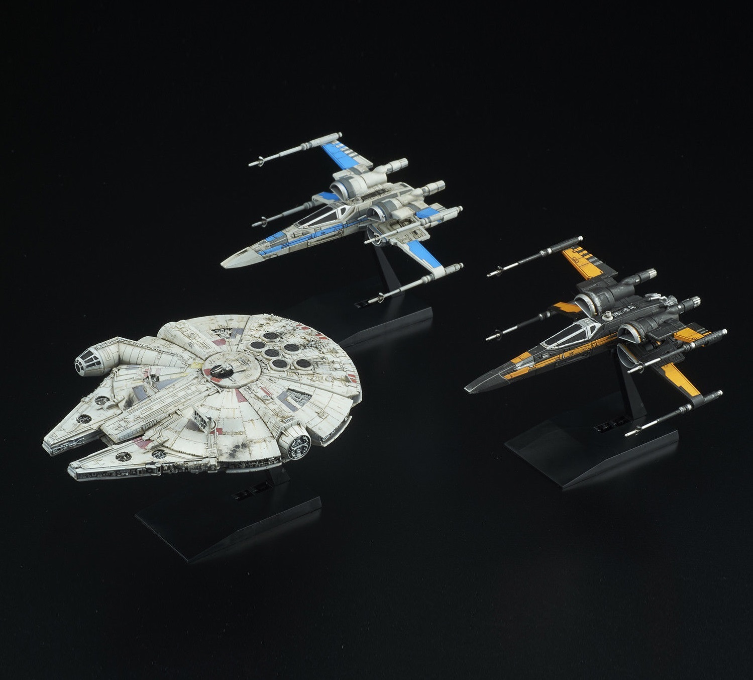 Star Wars: The Last Jedi - Resistance Vehicles Model Kit image