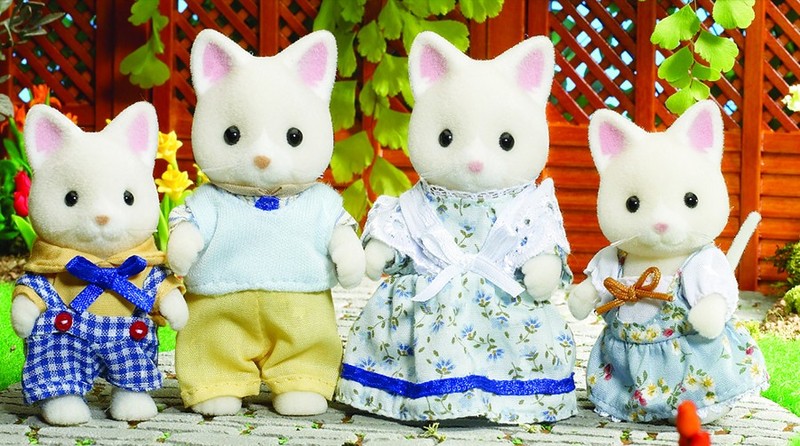 Sylvanian Families: Silk Cat Family image