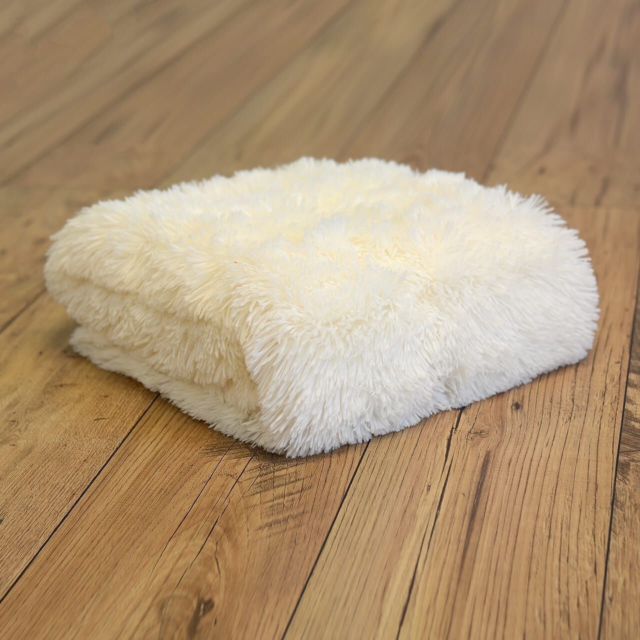 SnugRug YETI Throw Blanket (200 x 200cm) at Mighty Ape Australia