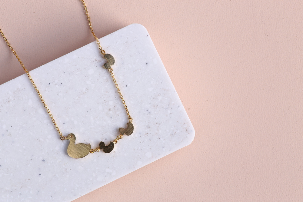 Short Story: Ducklings Necklace - Gold image