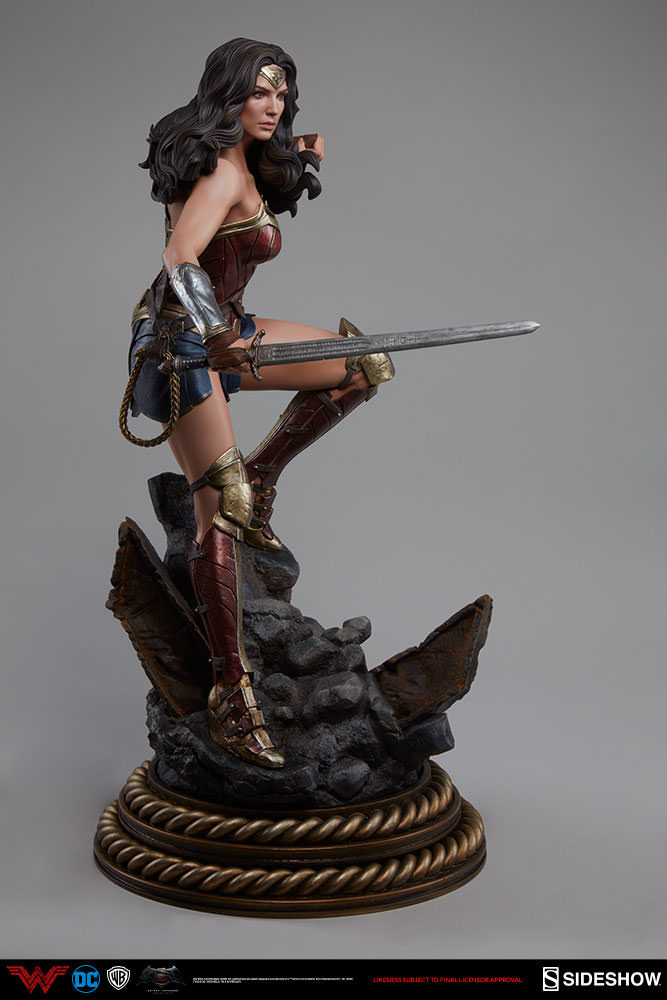 Batman v Superman: Wonder Woman - 20" Premium Format Figure