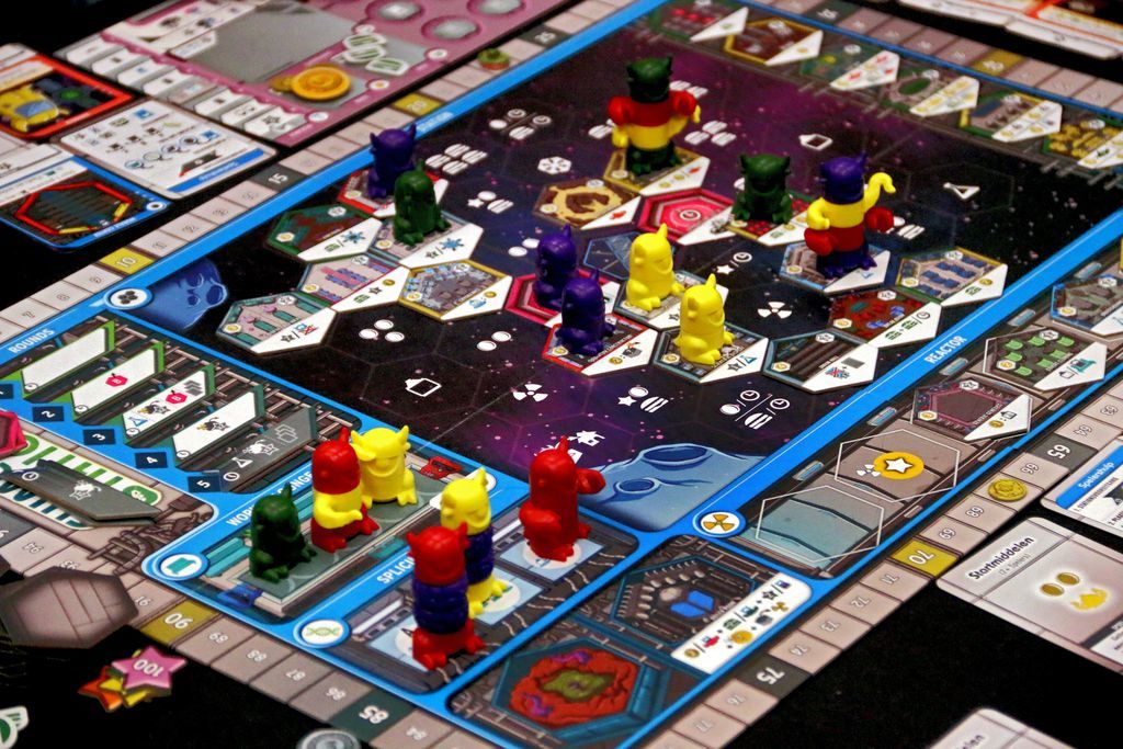 Chimera Station - Board Game image