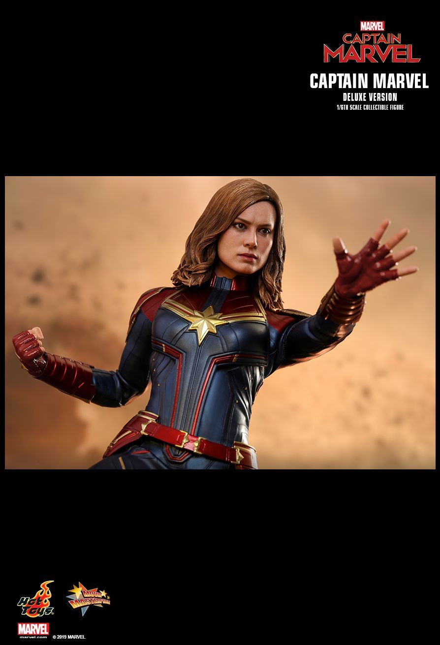 Captain Marvel: Captain Marvel - 12" Articulated Figure image