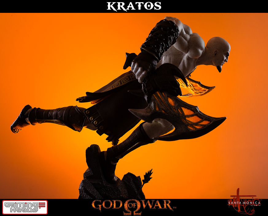 God of War Lunging Kratos 1/4 Statue