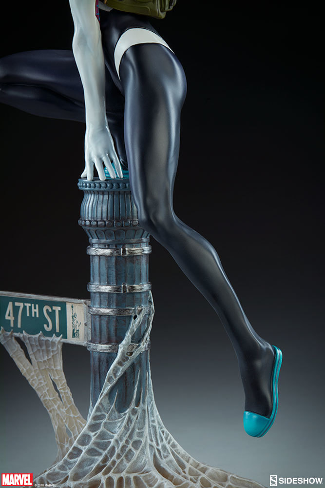 Marvel: Spider-Gwen - 16" Artist Series Statue image