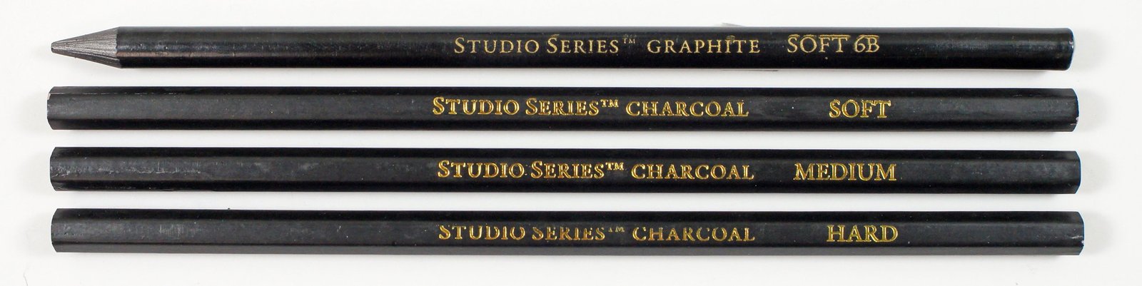 Studio Series Drawing Set (26pc) image
