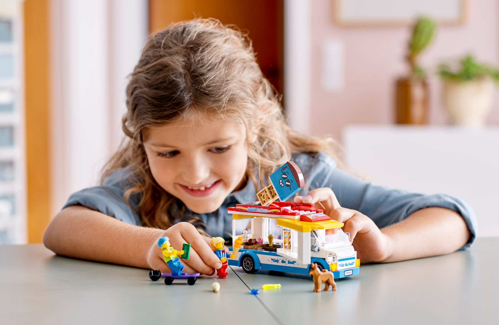 LEGO City - Ice-cream Van image