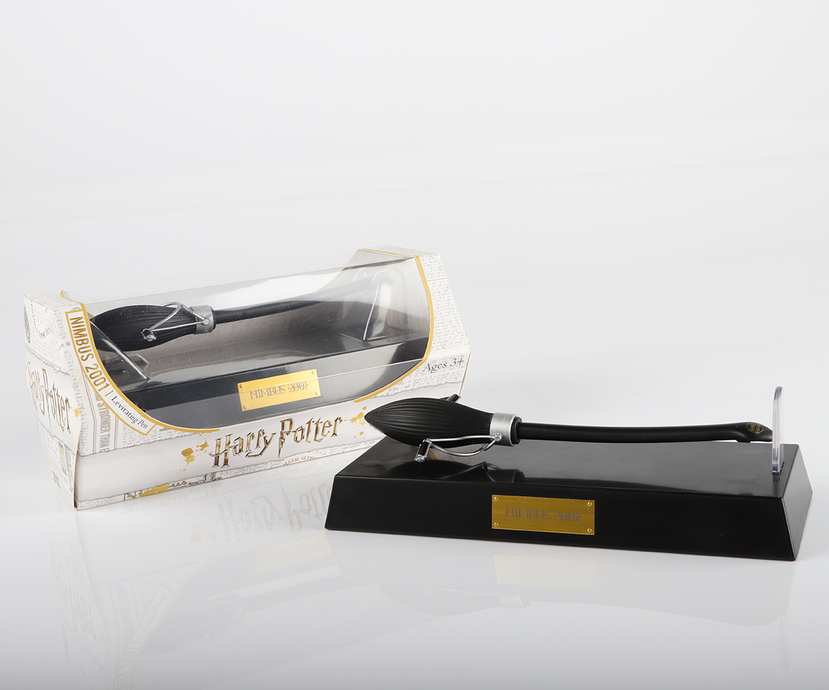 Harry Potter: Levitating Nimbus 2001 Broomstick Pen