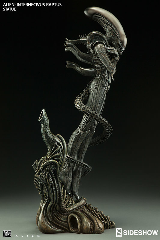 Alien - Xenomorph Internecivus Raptus Statue image